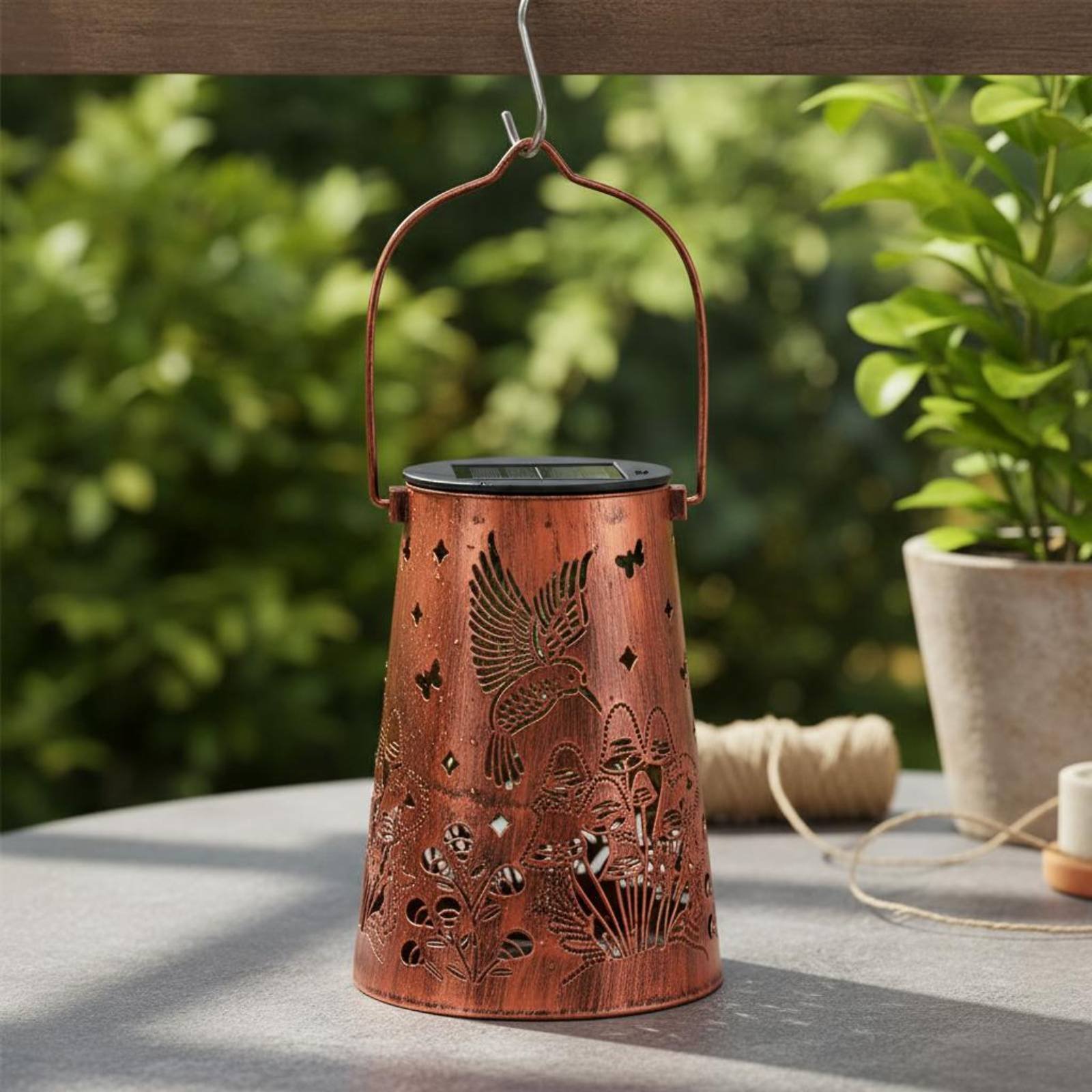 Lanterne de jardin à motif flo - Outdoor Lighting Decoration avis et prix
